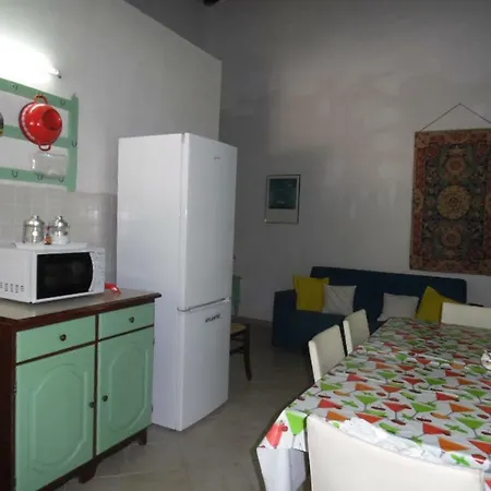 Vakantiehuis Casa Degli Ulivi 21 *